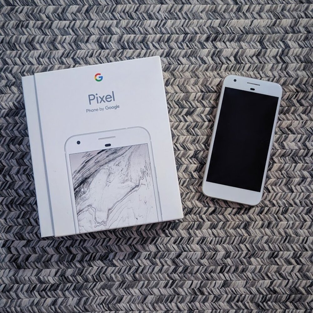 128GB Silver Google Pixel
